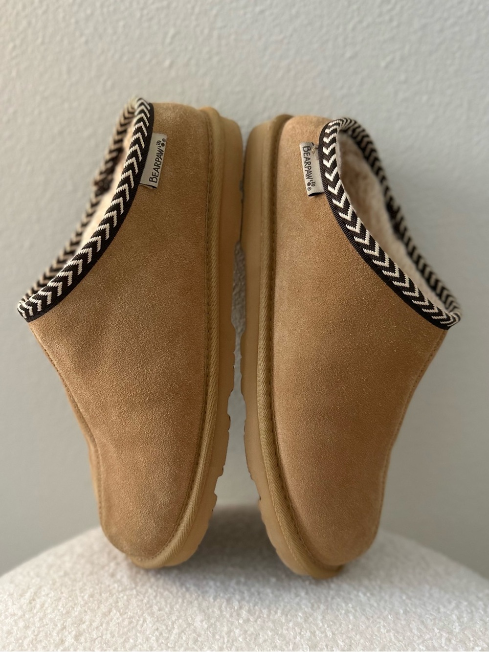 Bearpaw Women's Tabitha slippers size 11